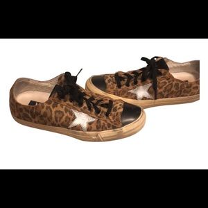 Golden Goose V Star Sneakers